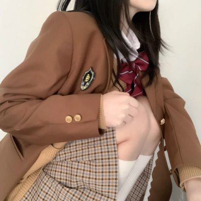 触碰的双手